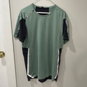 Lululemon Athletic T Shirt Size M